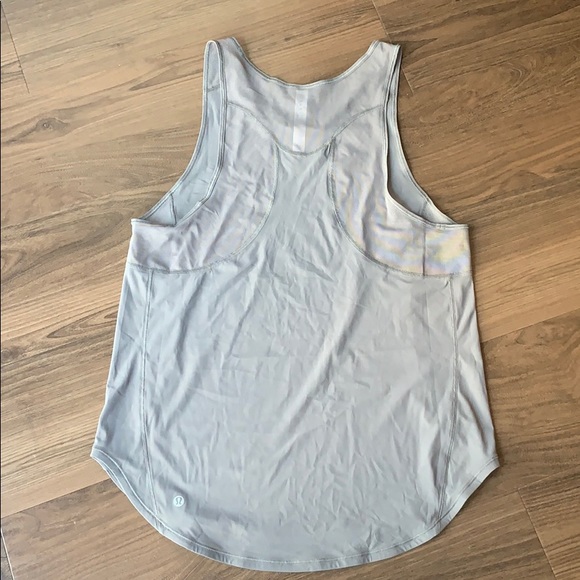 Lululemon tank - Picture 4 of 4